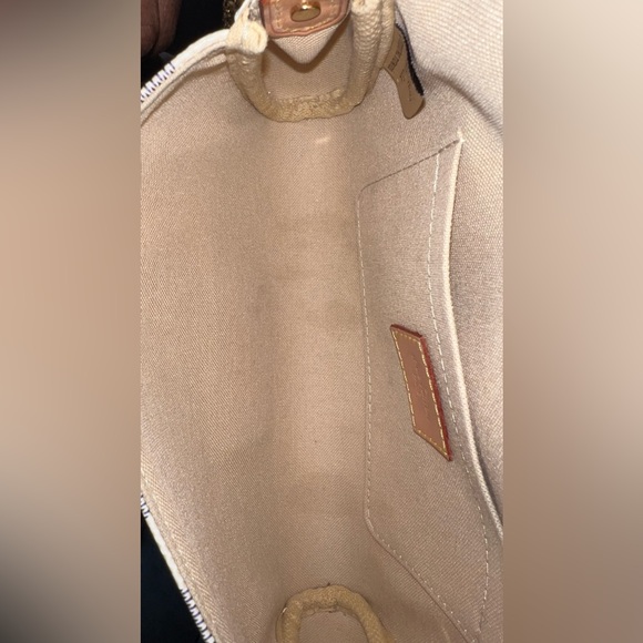 Authentic Louis Vuitton Favorite PM in Damier Azur Canvas - Picture 13 of 16